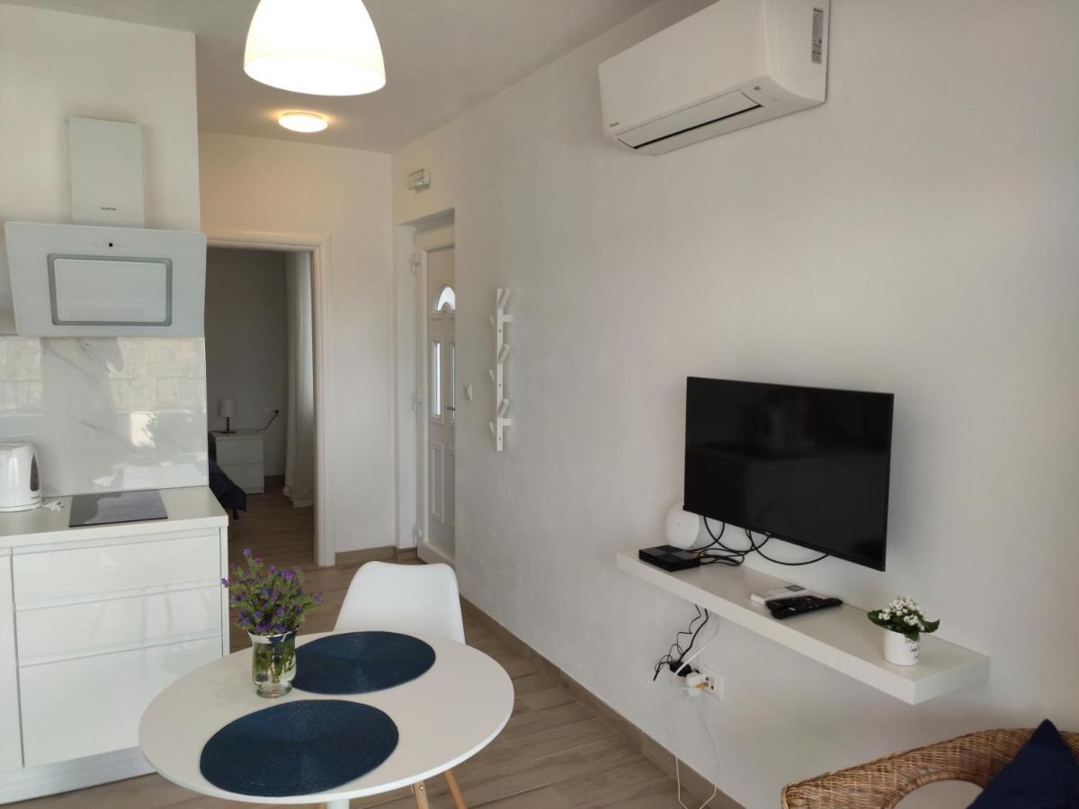 Apartmani Sara 2 Бетина Екстериор снимка