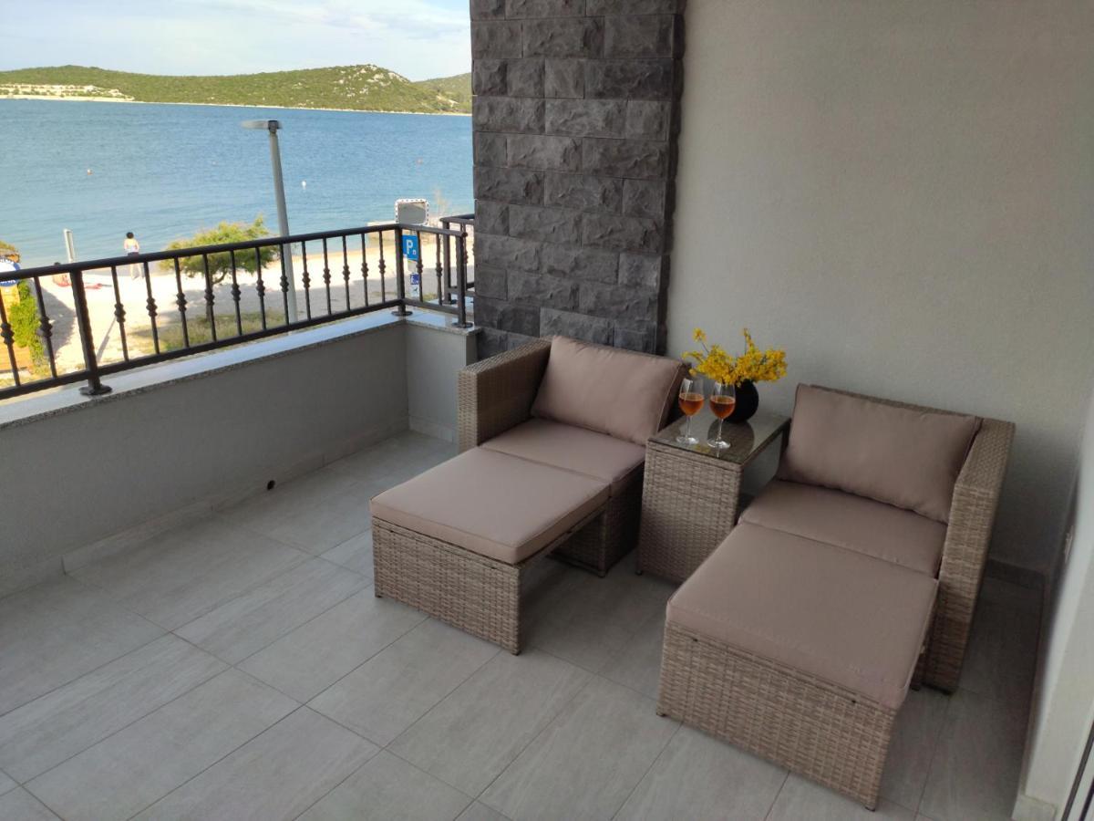 Apartmani Sara 2 Бетина Екстериор снимка