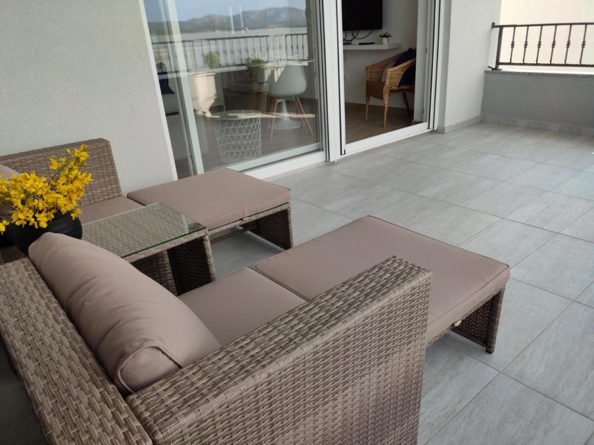 Apartmani Sara 2 Бетина Екстериор снимка
